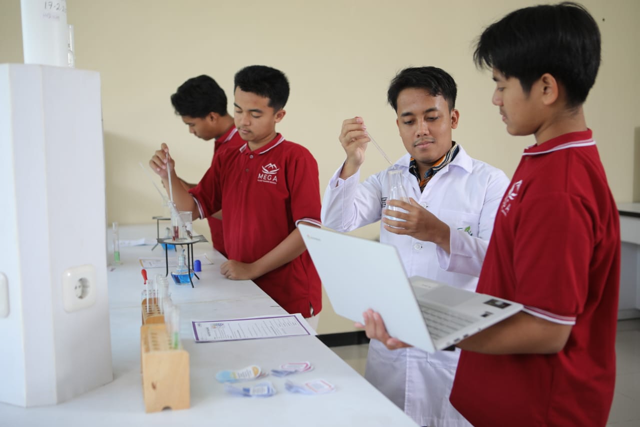 Science Laboratory Image 3